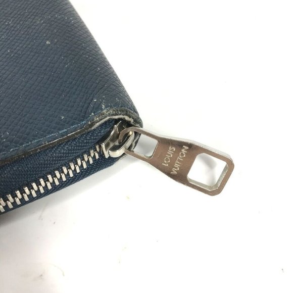 LOUIS VUITTON M30515 Taiga Zippy Organizer Travel Case Zip Around Long Wallet - Picture 3 of 14
